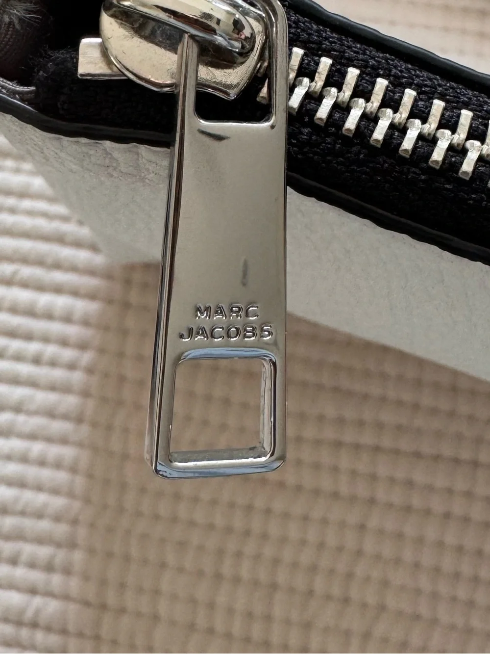 Marc Jacobs Cosmo Leather Crossbody Bag